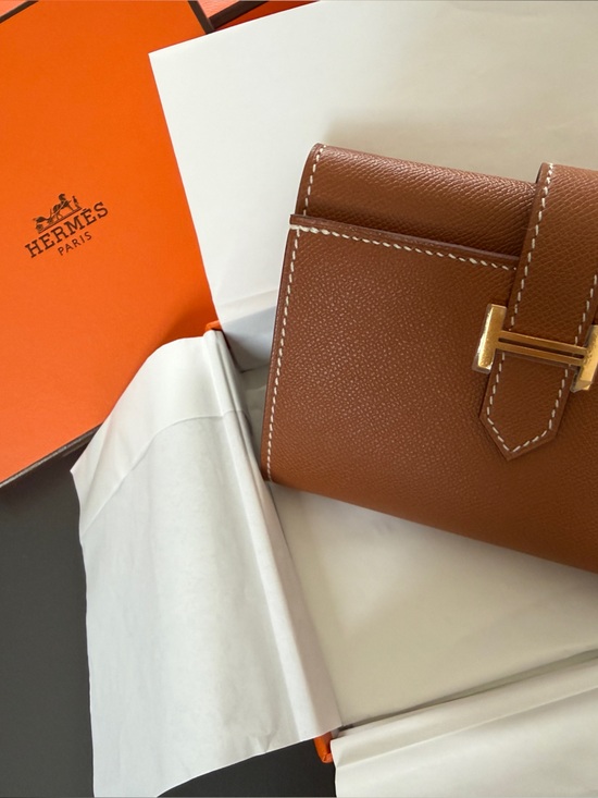 Hermes Handbags - NWT Hermès Bearn Tri-fold in Brown Madame Leather with Gold Hardware